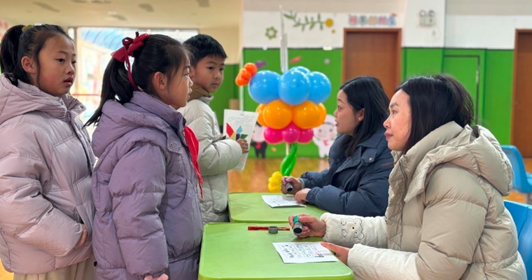 　骏马奔腾 智慧闯关 ——塘桥中心小学低年级无纸化测评活动